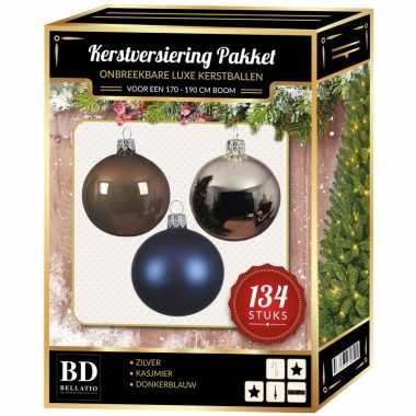 Kerstboom 134 stuks kerstballen mix zilver-blauw-bruin voor 180 cm boom versiering