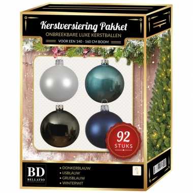 Kerstboom 92 stuks kerstballen mix wit-grijs-blauw voor 150 cm boom versiering