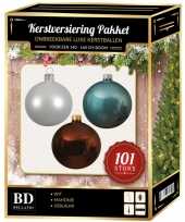 Kerstboom 101 stuks kerstballen mix wit ijsblauw bruin voor 150 cm boom versiering